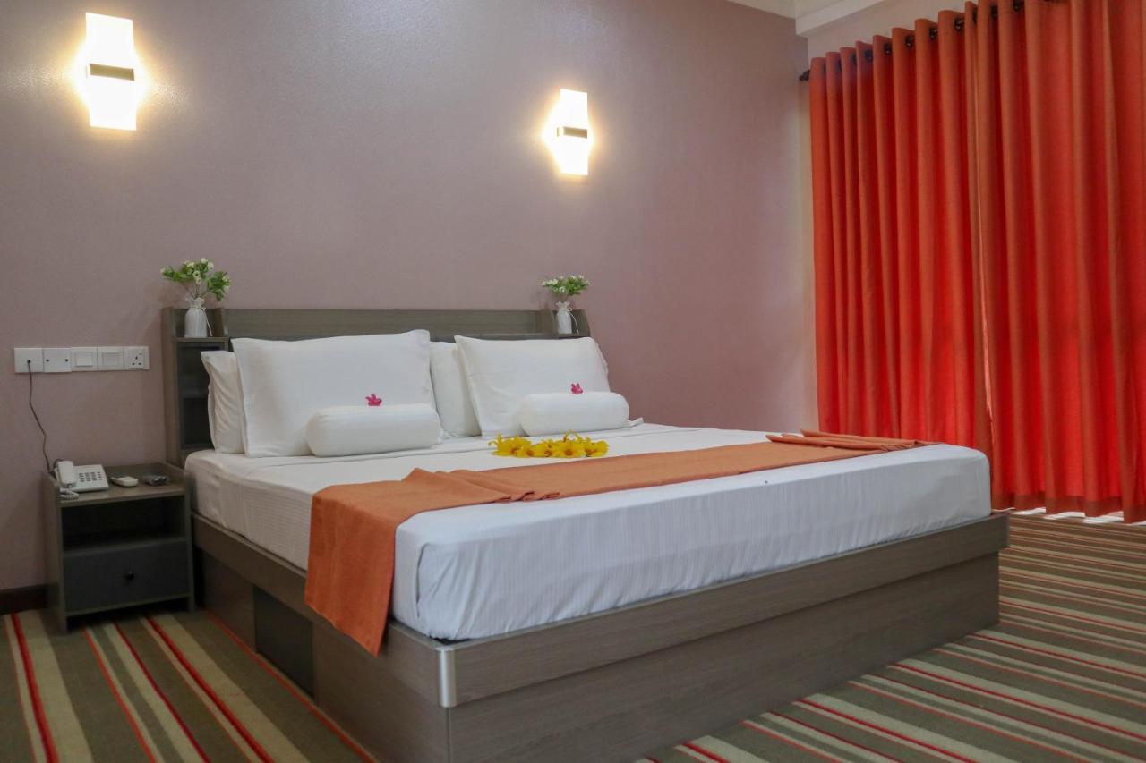 Reddalf'S Holiday Resorts Arugam Kudah Eksteriør bilde