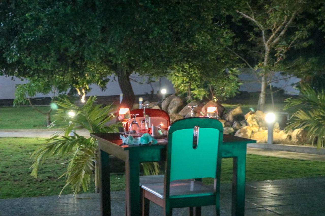 Reddalf'S Holiday Resorts Arugam Kudah Eksteriør bilde